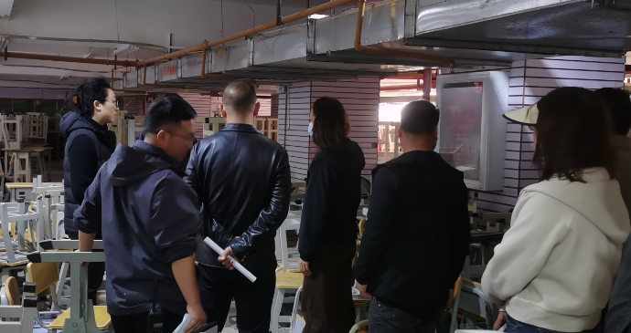 繃緊“安全弦”  把牢“安全關”張向英書記、李錫云校長帶隊開展春季  開學安全大檢查