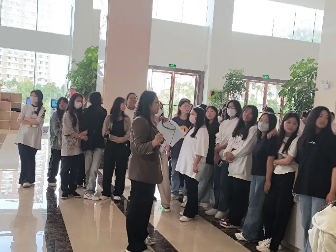 云商 · 新聞 | 學(xué)校圖書館開展2023級新生入館教育培訓(xùn)