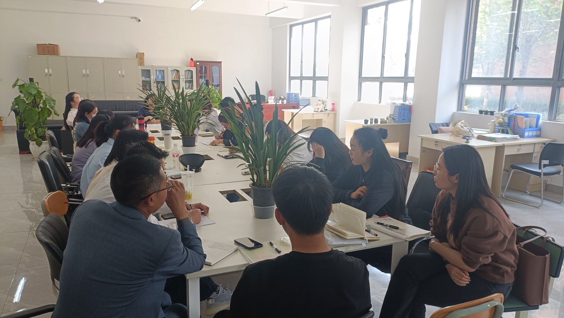 云南商務(wù)職業(yè)學(xué)院公共基礎(chǔ)教學(xué)部介紹