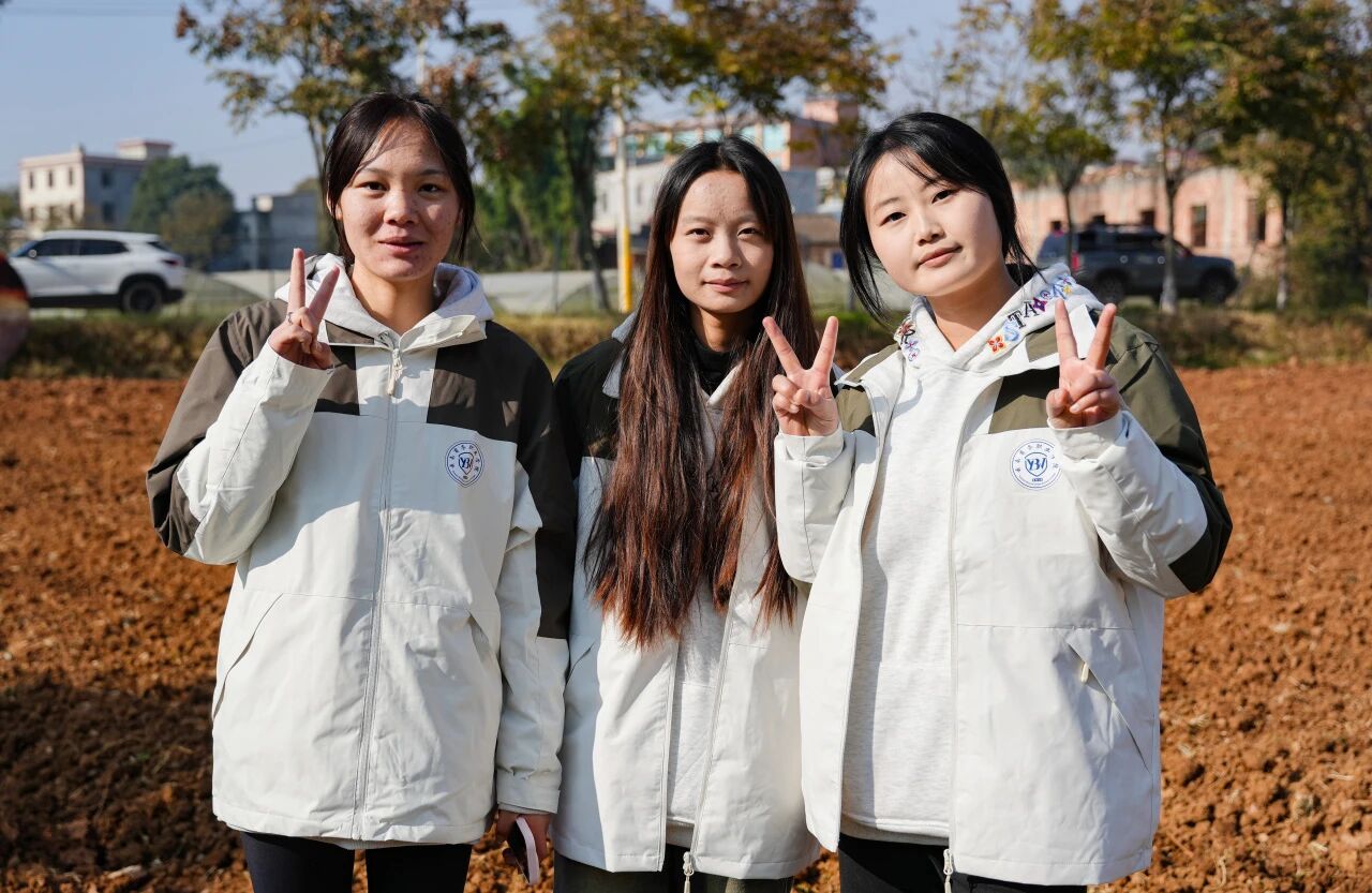 躬行實(shí)踐，淬煉成長(zhǎng) | 云南商務(wù)職業(yè)學(xué)院舉行2025年秋季學(xué)期勞動(dòng)教育實(shí)踐活動(dòng)