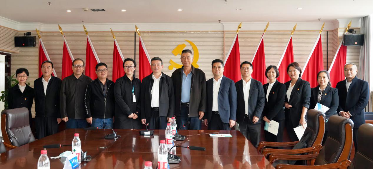 中國電信云南分公司黨委書記、總經(jīng)理陳志強一行蒞臨我校交流指導校園網(wǎng)建設(shè)工作