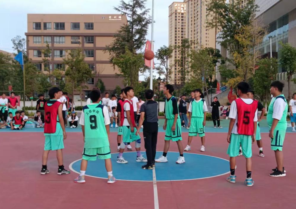 工程與信息學(xué)院團(tuán)委以球會(huì)友，促進(jìn)交流