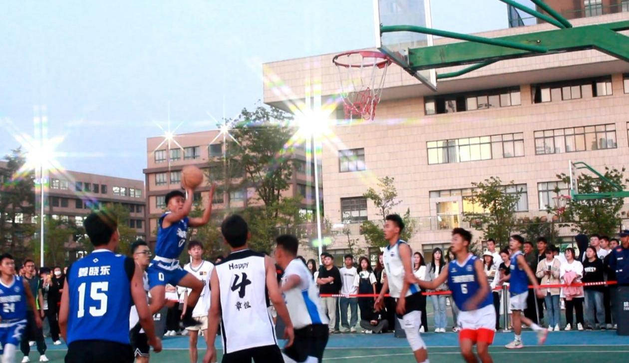 放飛夢想,青春無悔--章恒團隊赴云商進行校園籃球友誼賽