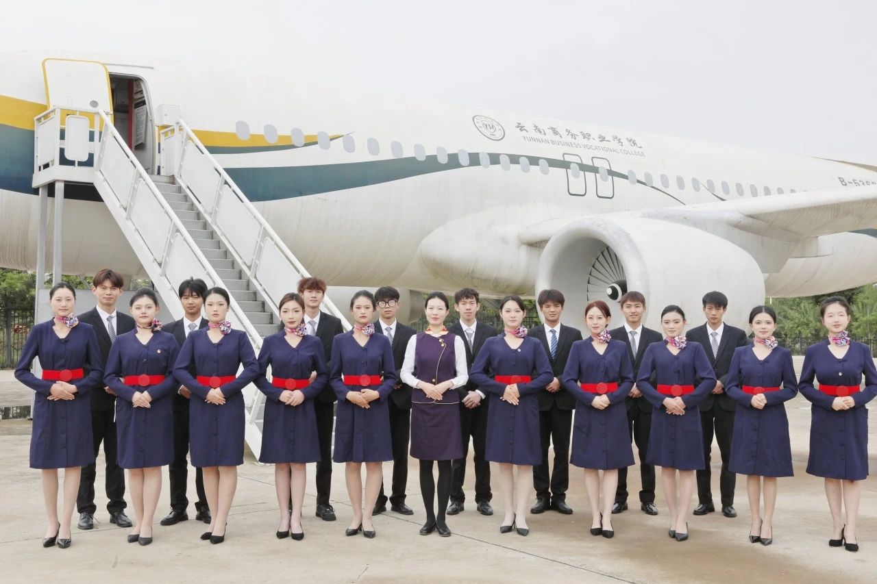 【走進(jìn)云商】商務(wù)文旅學(xué)院 | 融通商旅智慧 綻放七彩青春